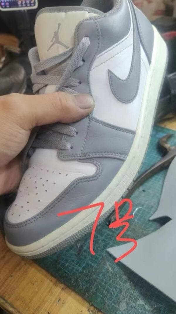 0_hdsavephotos-1-14 No. 7Jordan Air Jordan 1 stealth and white leather oxidized midsole small Dior low-top retro basketball shoes men's gray and white