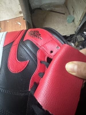 0_hdsavephotos-10 Jordan Air Jordan 1 Mid "Banned" Leather Small Banned Non-slip Shock Absorption Wear-resistant Mid-cut Children's Basketball Shoes Black and Red Youth