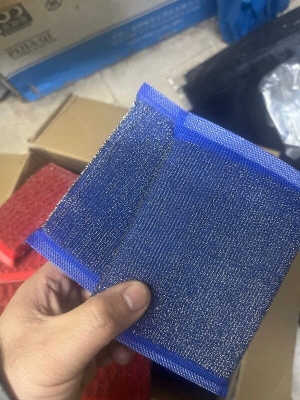 Sponge to clean the edges of shoes