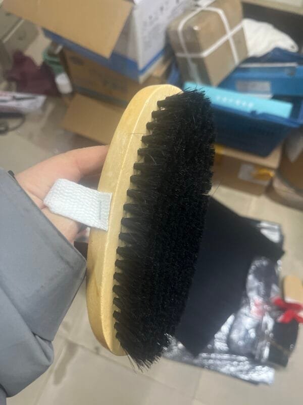 eccb5ccc-908a-4877-8e4c-7bd1cdbb3a19-22667-0000080474162117_file Shoe Polish Brush