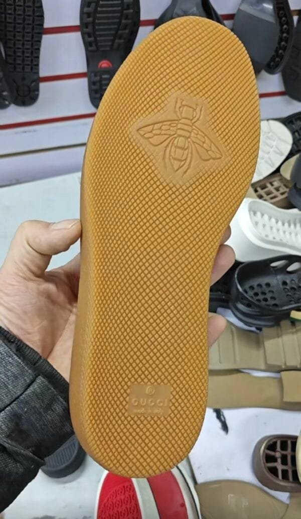 screenshot-18 Gucci 003
