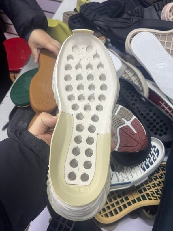 img_0181 GUCCI soles