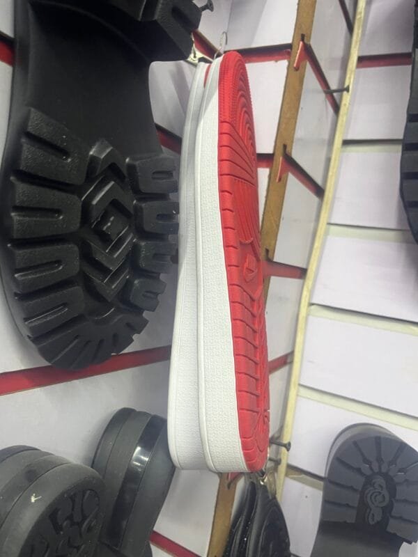 img_0205 Nike red 004