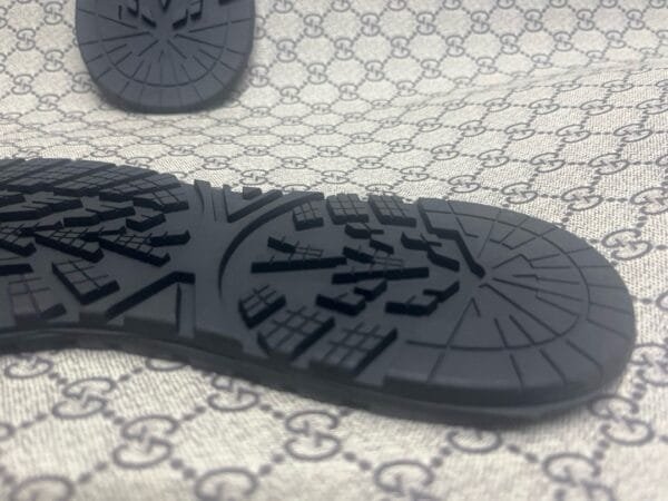 img_8194 #931 sports shoe sole
