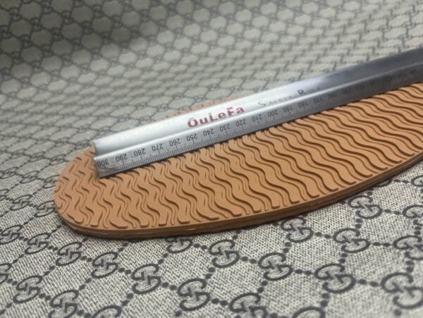 Wave pattern outsole (multi-color)