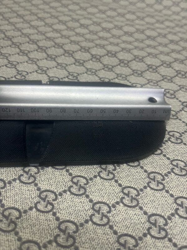 218 invisible wear-resistant king heel
Thickness: 4.5mm
Length 90mm Width 90mm