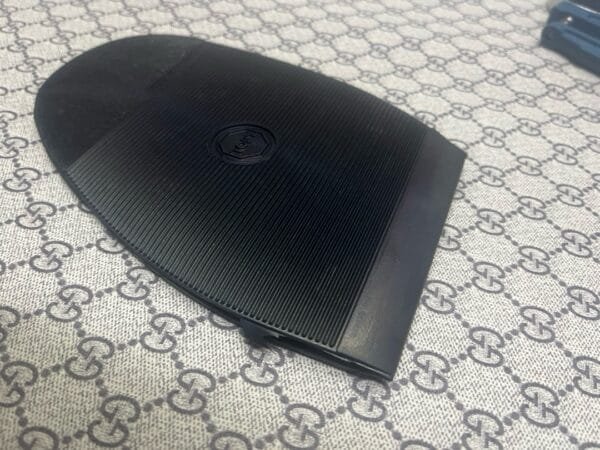 #B001 Topy Extra Large
Forefoot: 2.8mm thick, 190mm long, 140mm wide
Backfoot: 8mm thick, 105mm long, 98mm wide