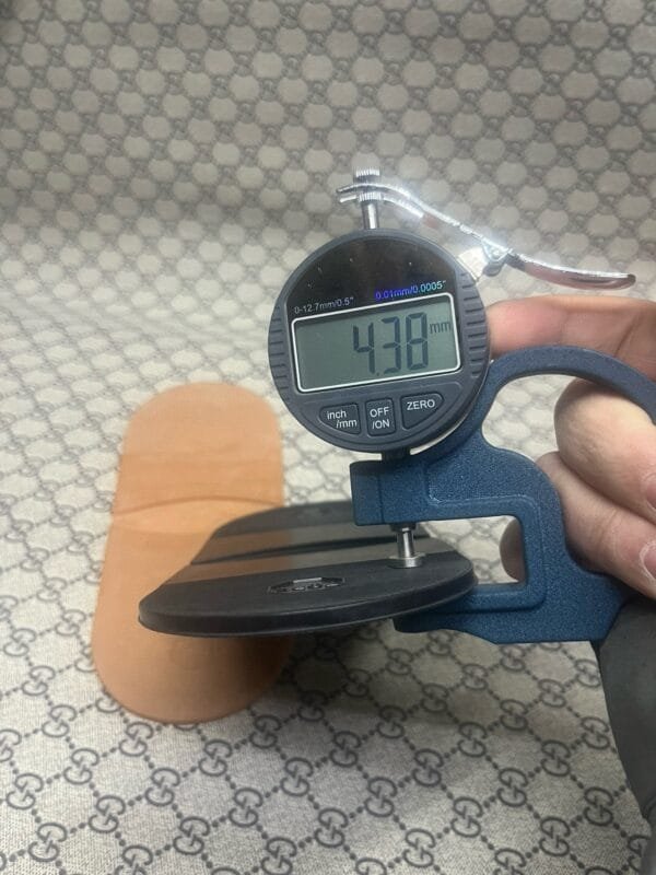 TOPY fabric back sole
Thickness 4.3mm
Length 95mm Width 85mm