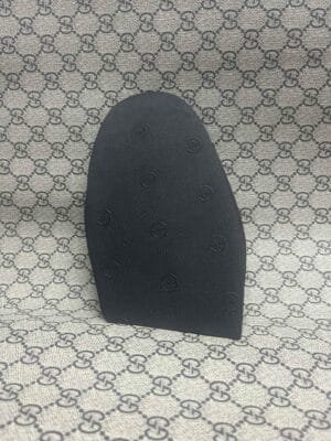 img_8977 Black cloth forefoot
Thickness 2.4mm
Length 180mm Width 120mm