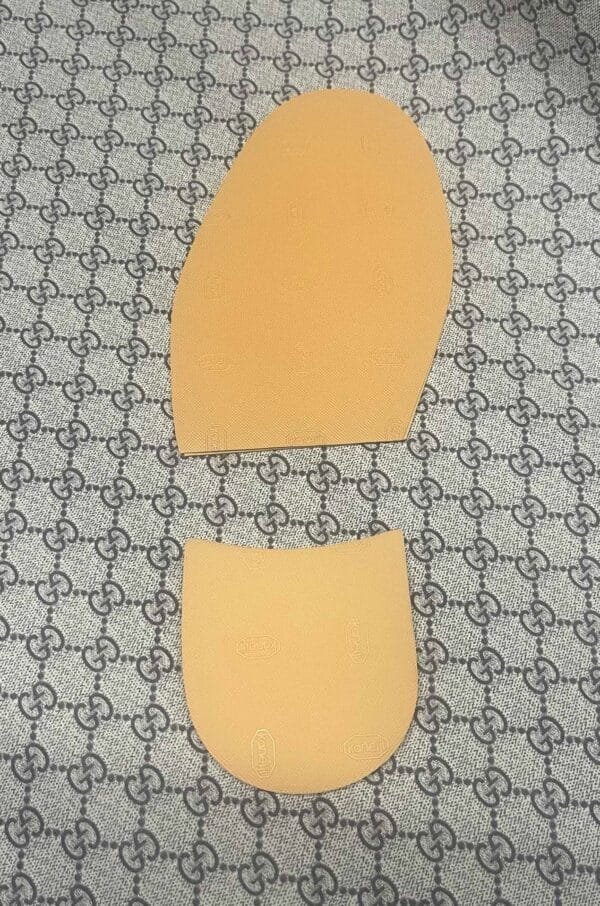 Carnegie ultra-thin forefoot and heel
Forefoot thickness 1.3mm, length 180m, width 120mm
Heel thickness 3.2mm, length 95mm, width 85mm