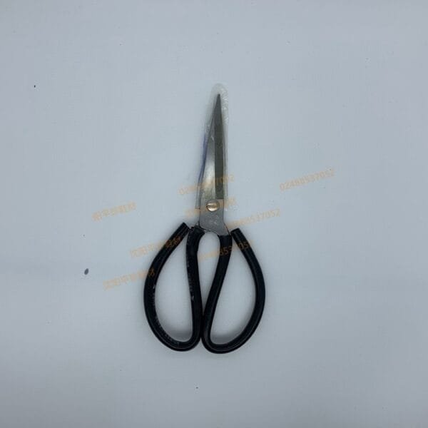 img_9182 Various scissors for maintenance