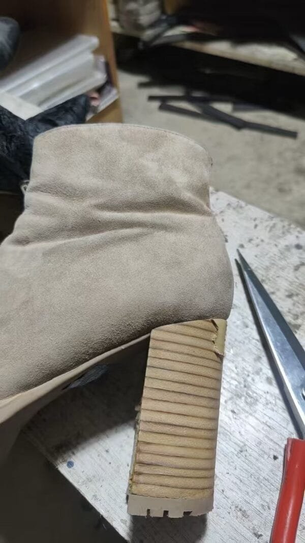 0_hdsavephotos-1-30 Leather for heel repair。500mm