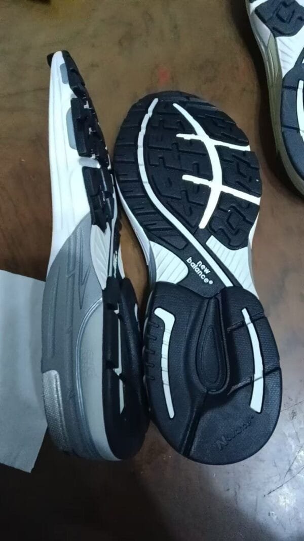 4b451cd1ab77a0e92d93b4b4e17b2e7d NB soles