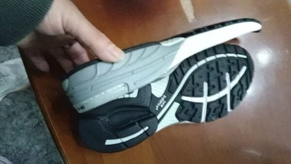781773884fea1a5a0a8f063cdf35b798 NB soles